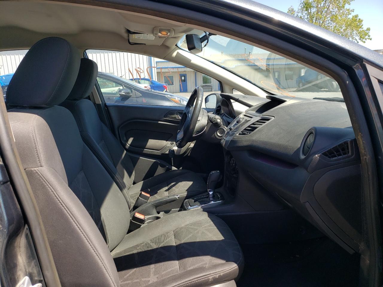Photo 5 from auction – 2011 FORD FIESTA SEL with VIN 3FADP4CJ6BM217292