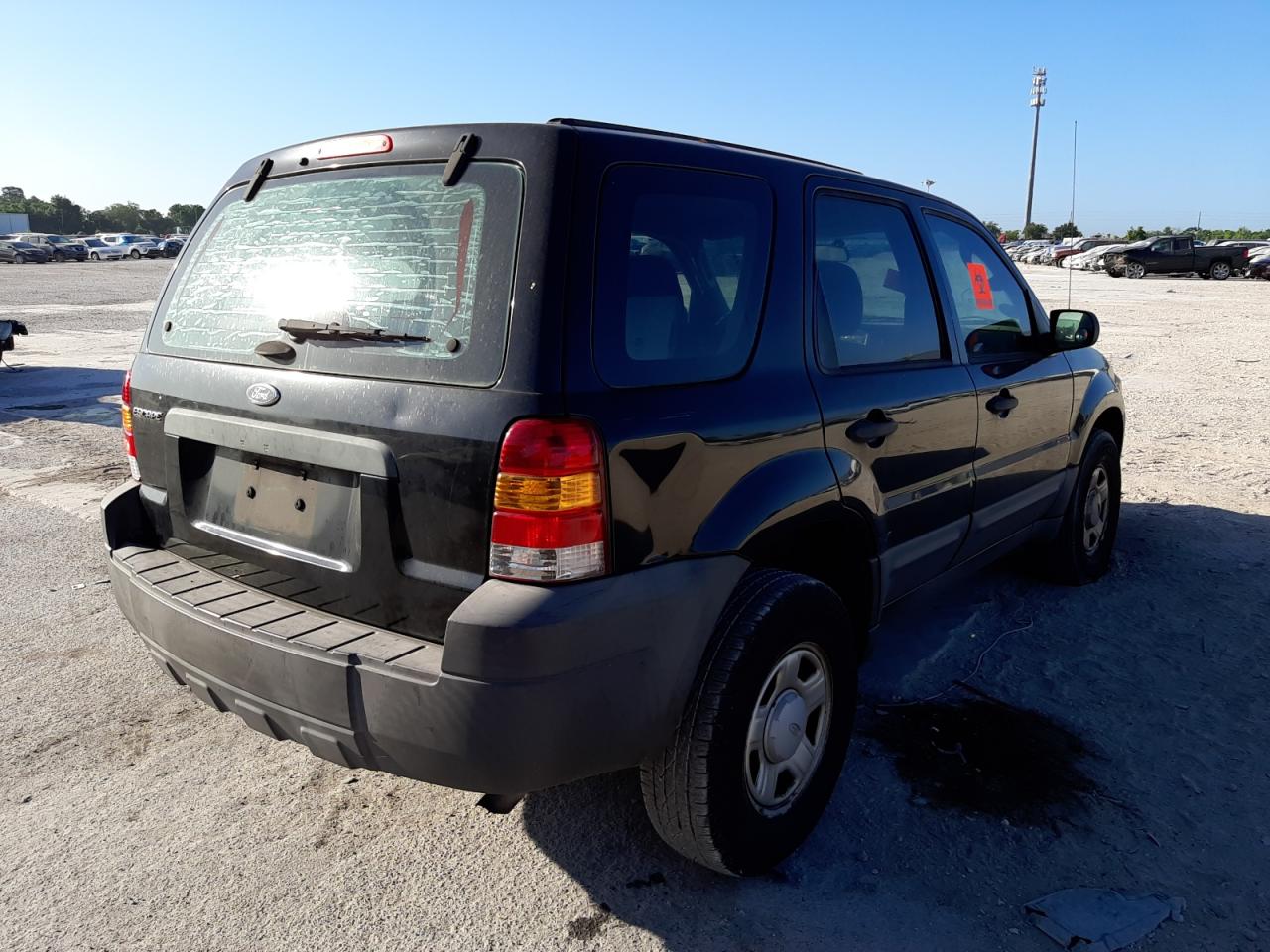 Photo 4 from auction – 2007 FORD ESCAPE XLS with VIN 1FMYU02Z87KA52683