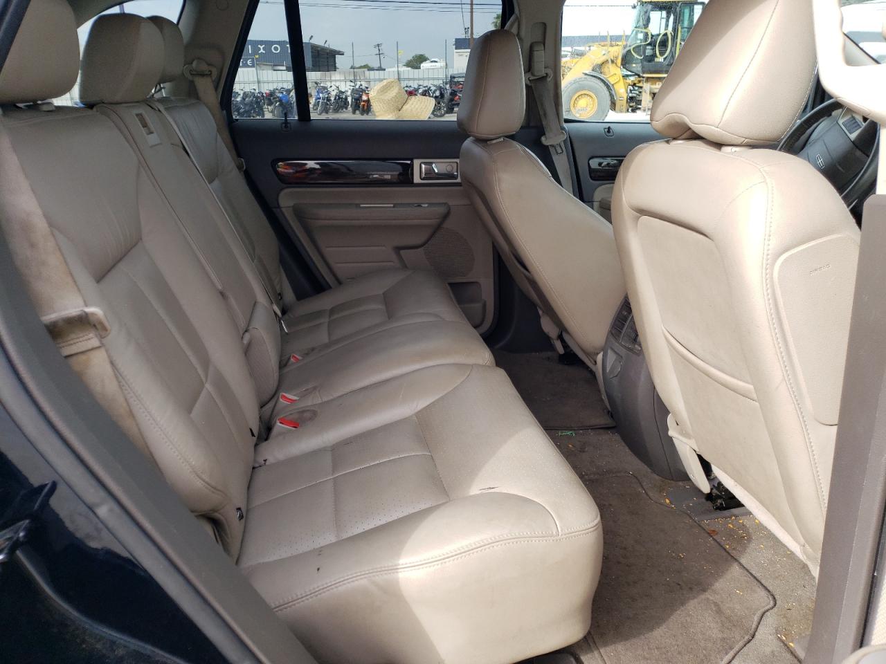 Photo 6 from auction – 2008 LINCOLN MKX with VIN 2LMDU68CX8BJ38193