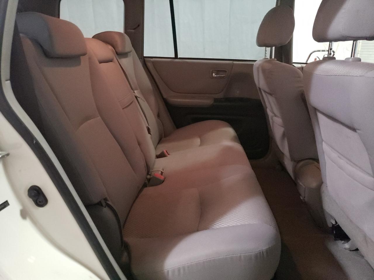 Photo 6 from auction – 2006 TOYOTA HIGHLANDER with VIN JTEEP21A760174267