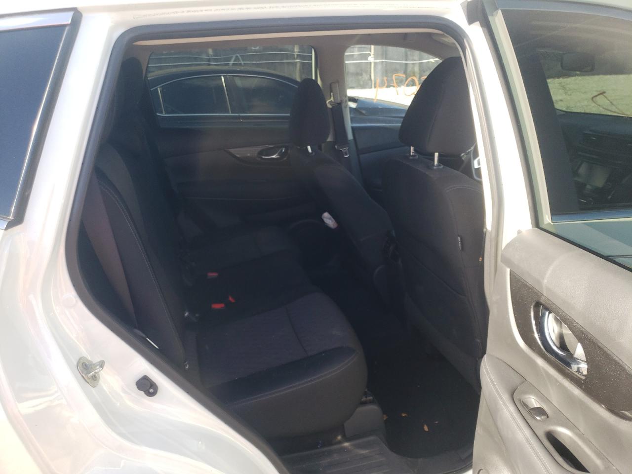 Photo 6 from auction – 2018 NISSAN ROGUE S with VIN KNMAT2MV2JP519251