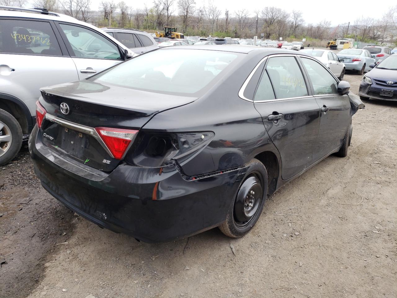 Photo 4 from auction – 2016 TOYOTA CAMRY LE with VIN 4T1BF1FK5GU583833