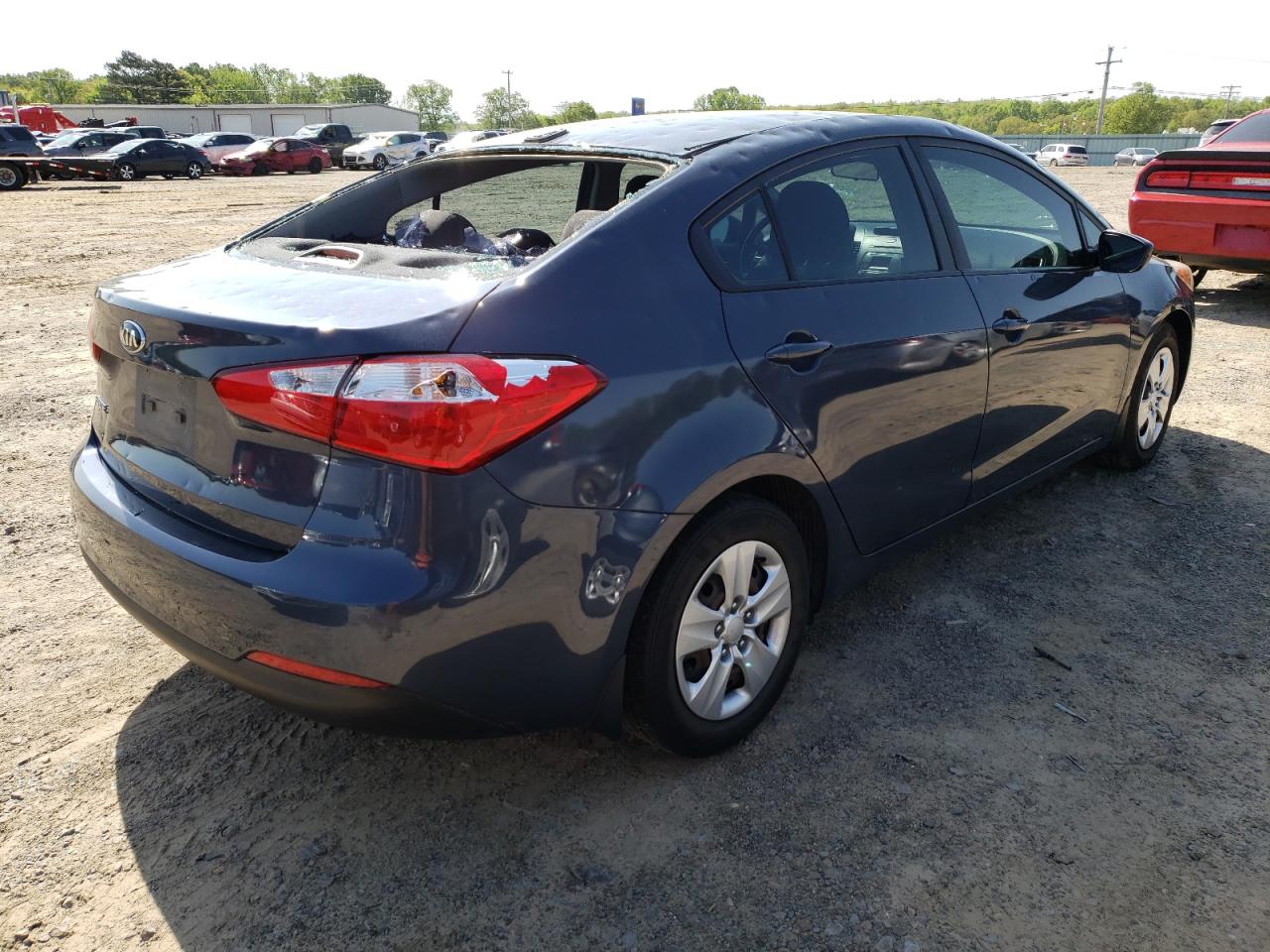 Photo 4 from auction – 2016 KIA FORTE LX with VIN KNAFK4A66G5584803