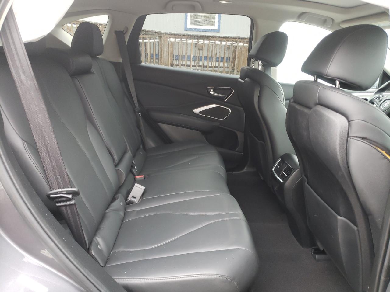 Photo 6 from auction – 2019 ACURA RDX with VIN 5J8TC2H38KL027853