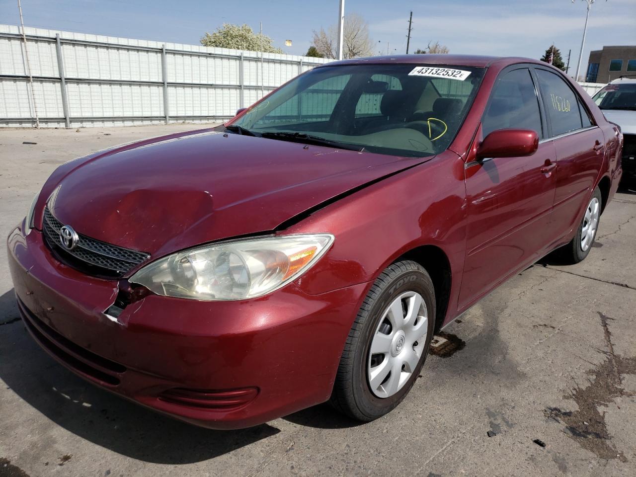 Photo 2 from auction – 2004 TOYOTA CAMRY LE with VIN 4T1BE32K74U264742