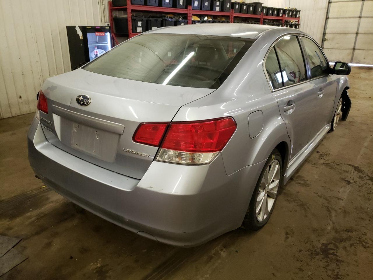 Photo 4 from auction – 2014 SUBARU LEGACY 2.5 with VIN 4S3BMCA68E3016017