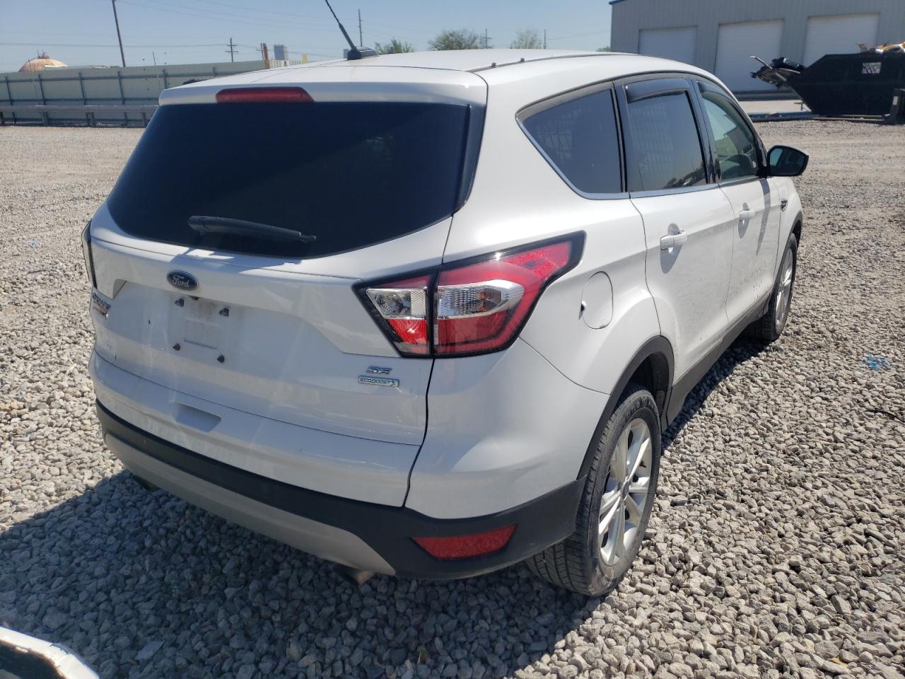 Photo 4 from auction – 2017 FORD ESCAPE SE with VIN 1FMCU0GD6HUD13077