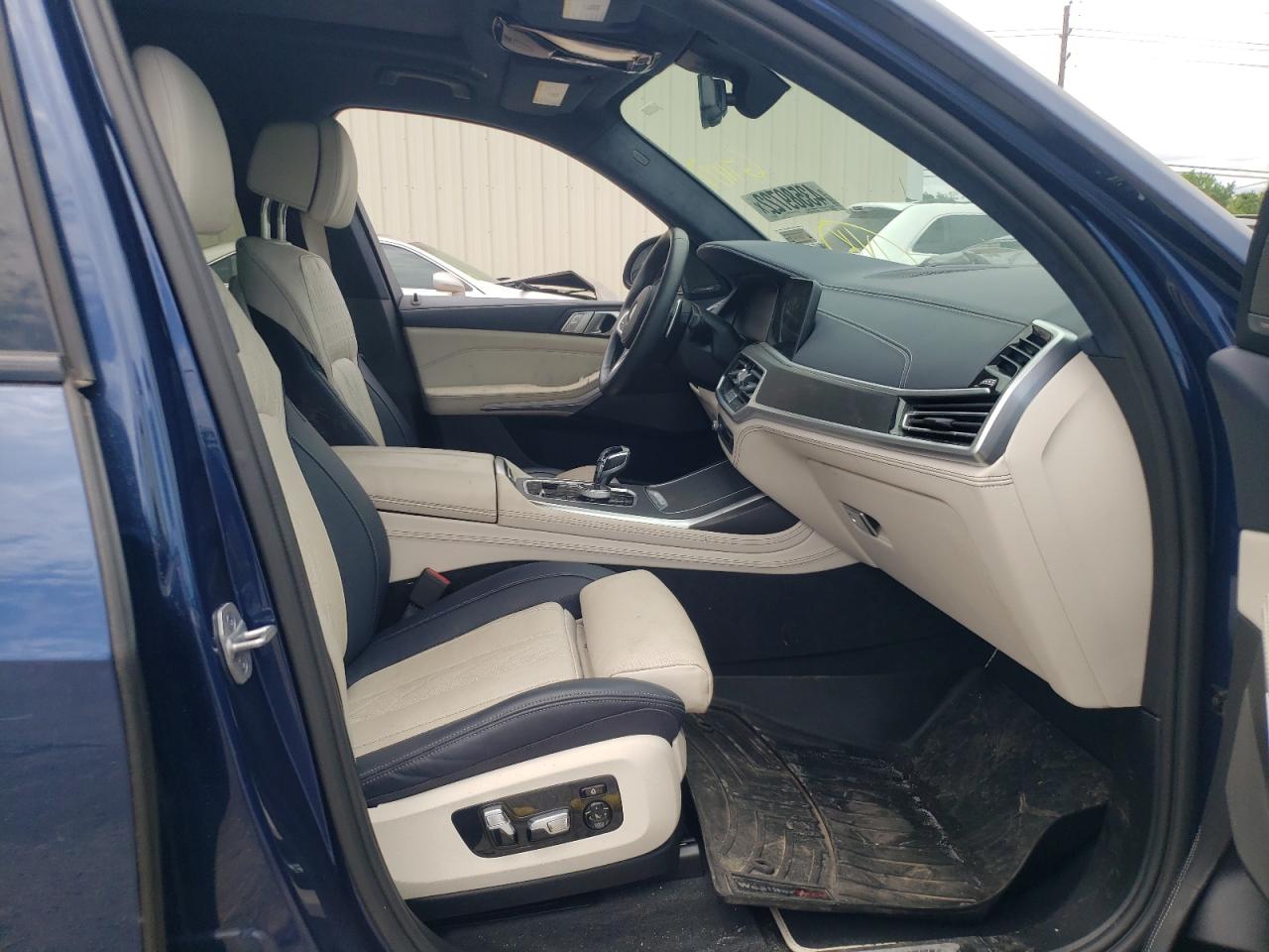 Photo 5 from auction – 2021 BMW X7 XDRIVE4 with VIN 5UXCW2C07M9G71137