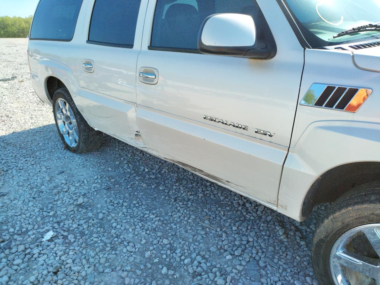 Photo 9 from auction – 2004 CADILLAC ESCALADE E with VIN 3GYFK66N14G333412