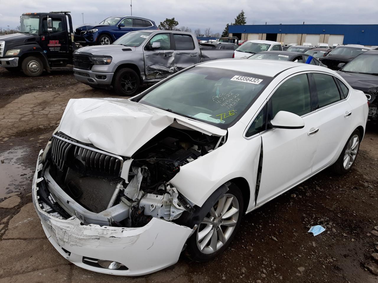 Photo 2 from auction – 2012 BUICK VERANO with VIN 1G4PP5SK6C4179272