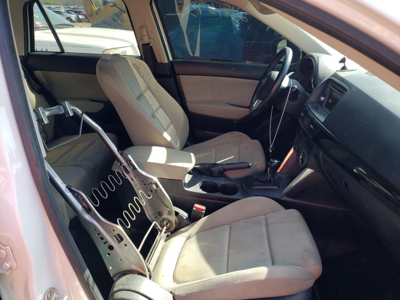 Photo 5 from auction – 2014 MAZDA CX-5 TOURI with VIN JM3KE4CY1E0329176