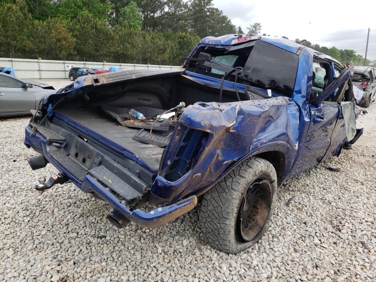 Photo 4 from auction – 2019 RAM 1500 LARAM with VIN 1C6SRFJTXKN630907