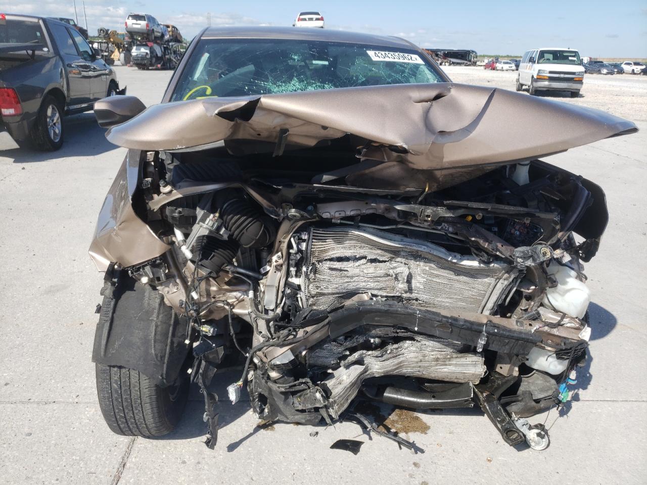 Photo 9 from auction – 2018 CHEVROLET EQUINOX LT with VIN 2GNAXJEV2J6247059