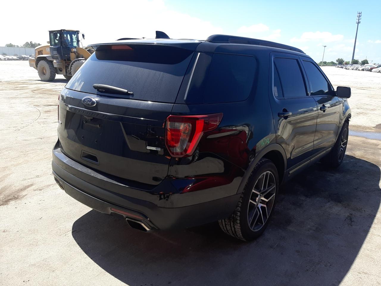 Photo 4 from auction – 2017 FORD EXPLORER S with VIN 1FM5K8GT9HGA14749