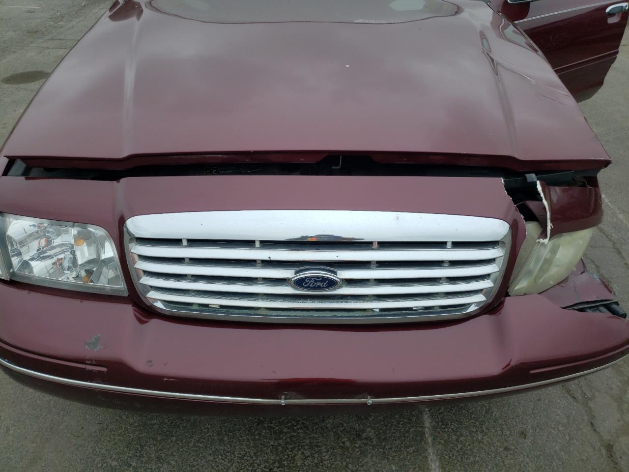 Photo 17 from auction – 2005 FORD CROWN VICT with VIN 2FAFP74W15X115878