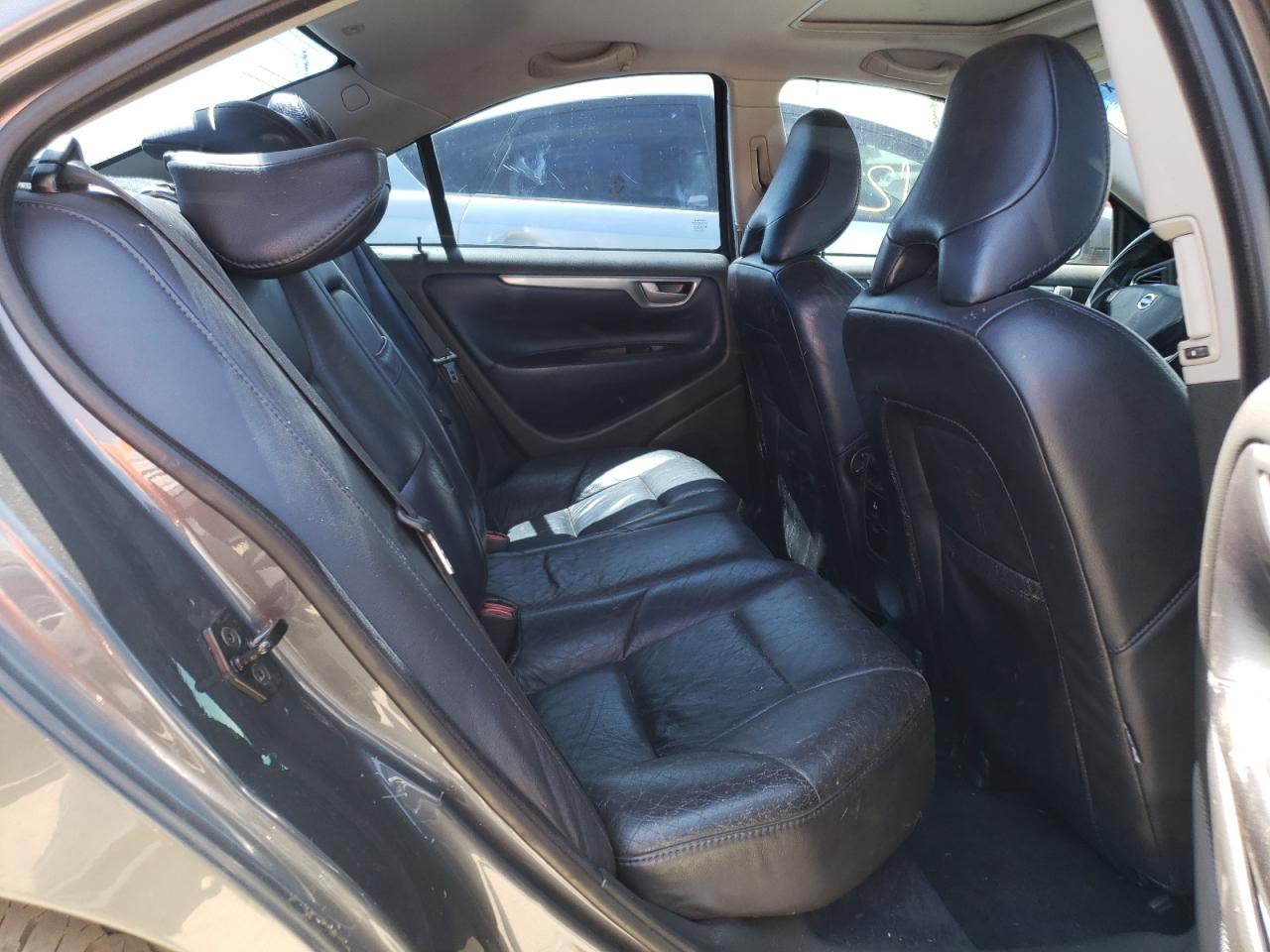 Photo 6 from auction – 2006 VOLVO S60 R with VIN YV1RH527362512849