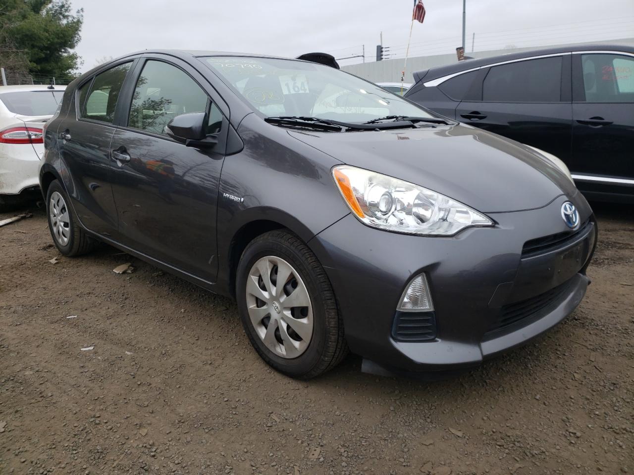 TOYOTA PRIUS C 2012 with VIN JTDKDTB34C1507116 - Photo from auction