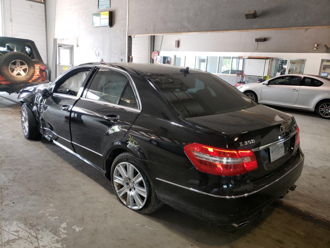 Photo 3 from auction – 2012 MERCEDES-BENZ E 350 4MAT with VIN WDDHF8JB0CA618424