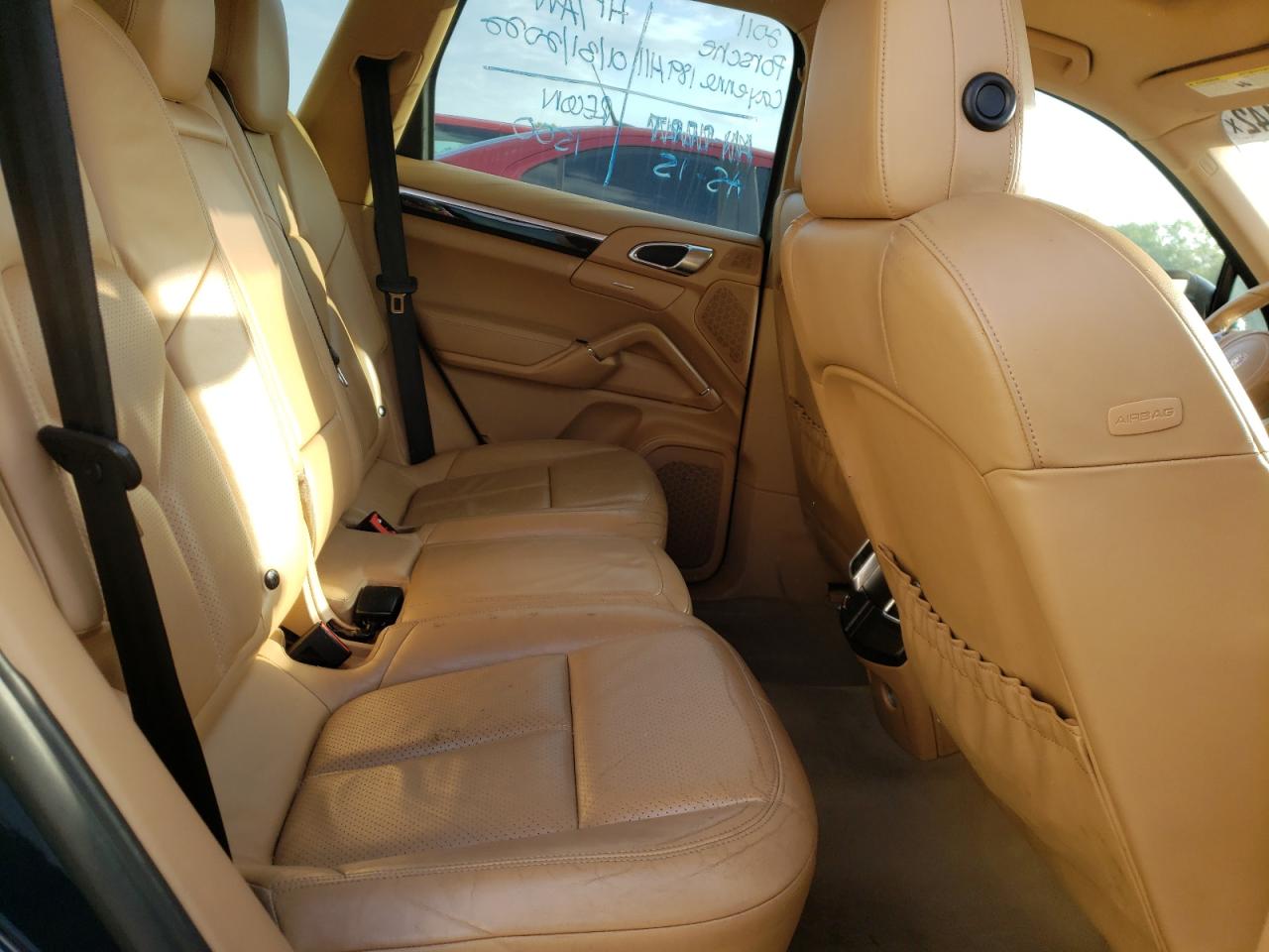 Photo 6 from auction – 2011 PORSCHE CAYENNE S with VIN WP1AB2A25BLA46711