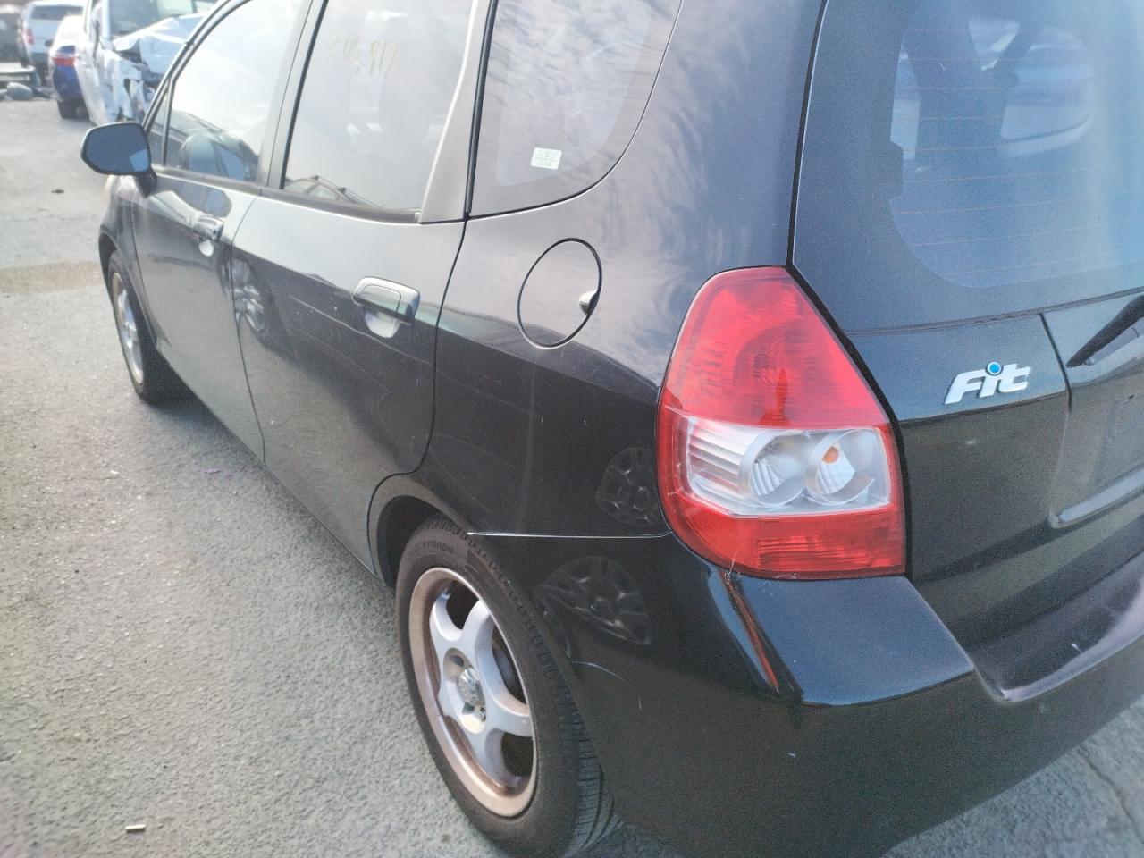 Photo 9 from auction – 2007 HONDA FIT with VIN JHMGD37417S044650