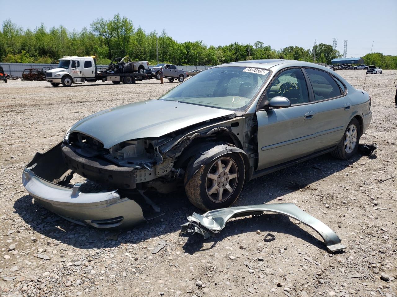 Photo 2 from auction – 2006 FORD TAURUS SEL with VIN 1FAFP56U56A204704