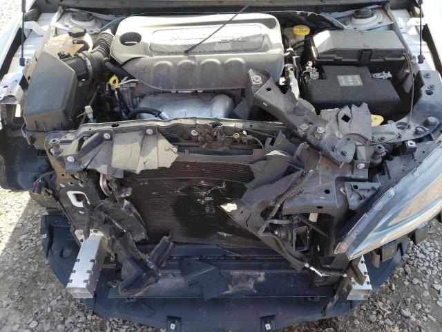 Photo 7 from auction – 2015 CHRYSLER 200 LIMITE with VIN 1C3CCCAB3FN556261