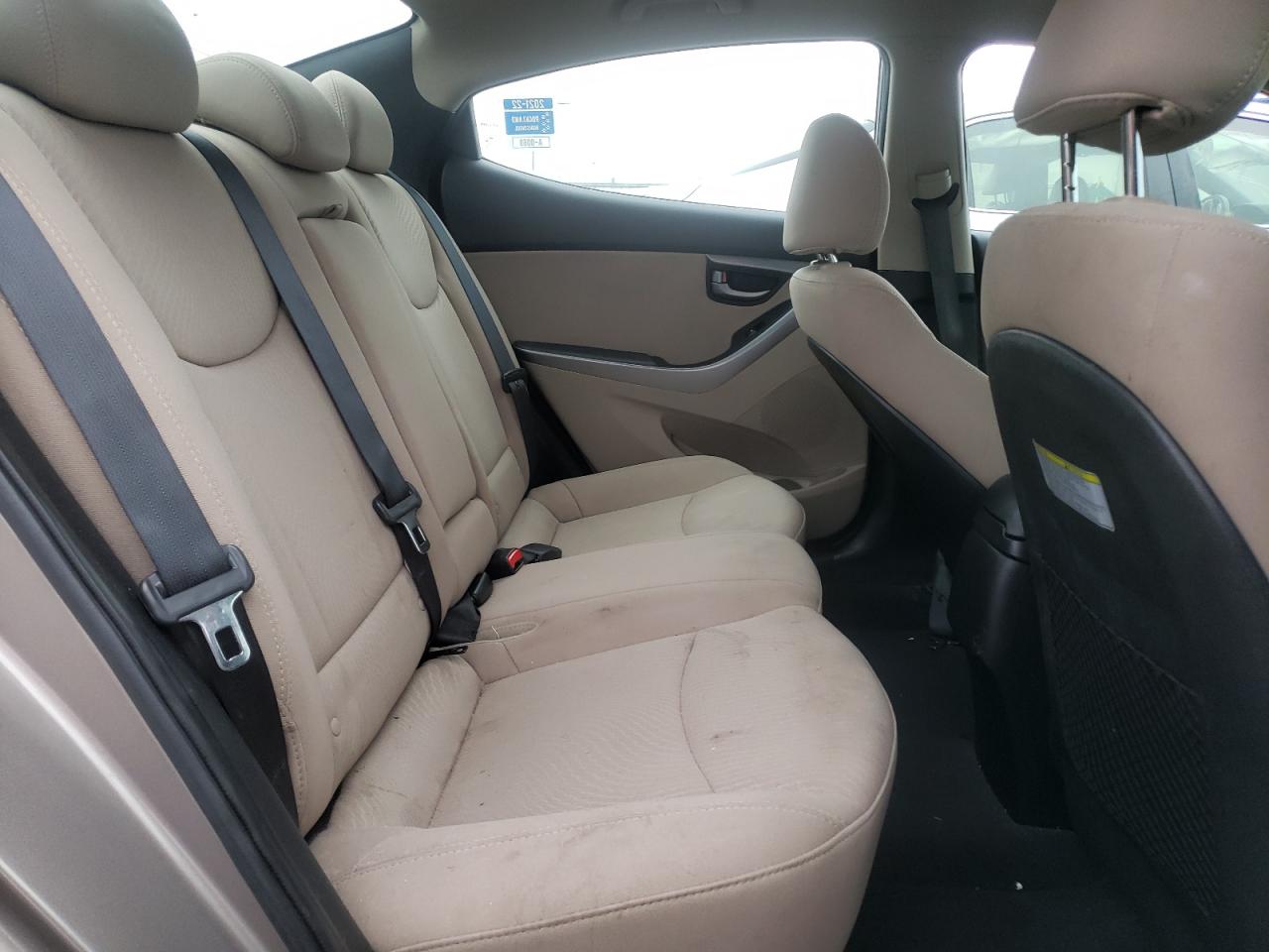 Photo 6 from auction – 2016 HYUNDAI ELANTRA SE with VIN 5NPDH4AE5GH791067