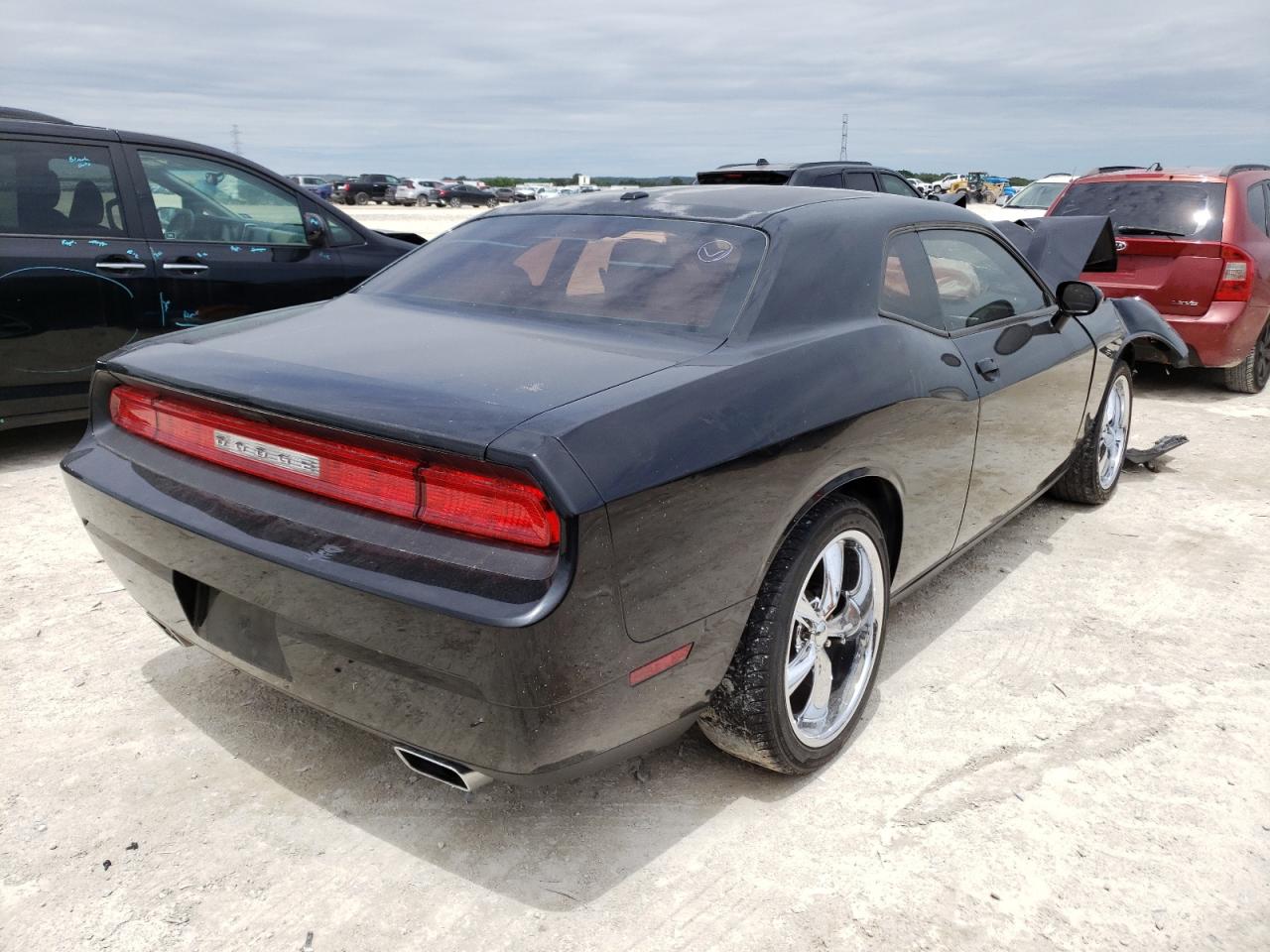 Photo 4 from auction – 2011 DODGE CHALLENGER with VIN 2B3CJ4DG1BH605461