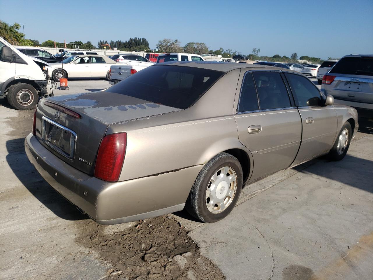 Photo 4 from auction – 2000 CADILLAC DEVILLE with VIN 1G6KD54Y2YU352756