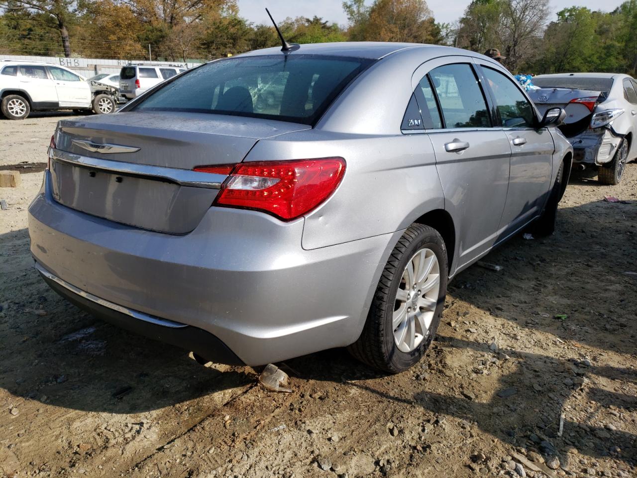 Photo 4 from auction – 2013 CHRYSLER 200 TOURIN with VIN 1C3CCBBB1DN579849