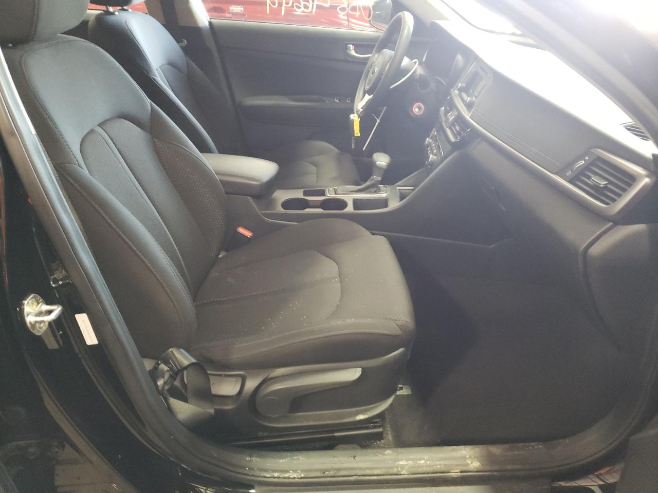 Photo 5 from auction – 2017 KIA OPTIMA LX with VIN 5XXGT4L3XHG150792