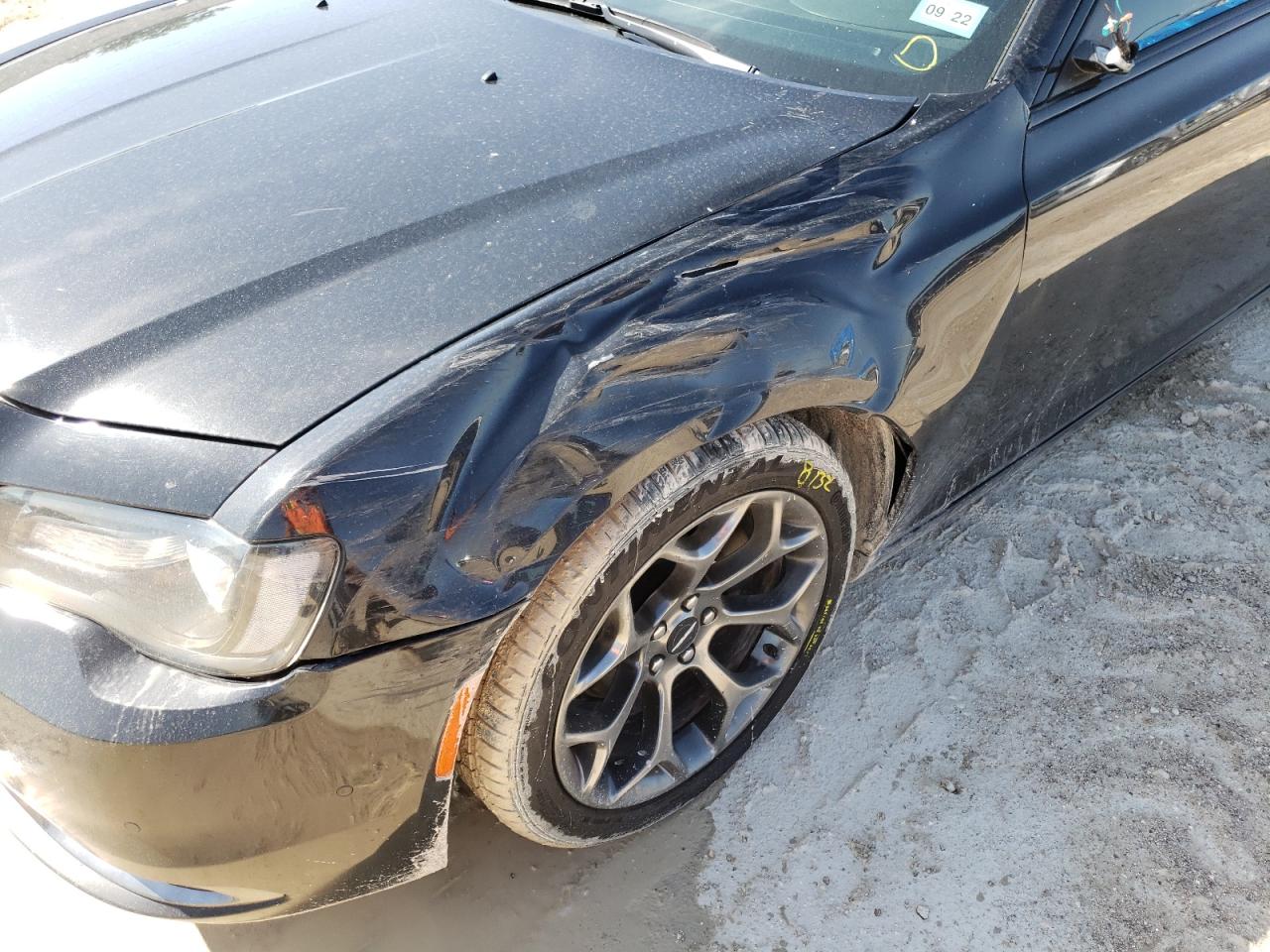 Photo 9 from auction – 2015 CHRYSLER 300 S with VIN 2C3CCABG6FH833010