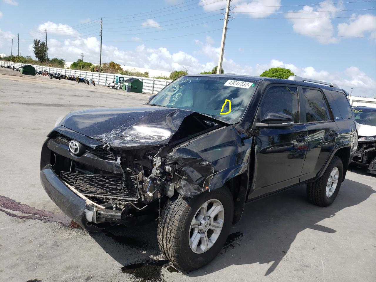 Photo 2 from auction – 2016 TOYOTA 4RUNNER SR with VIN JTEZU5JR0G5121920