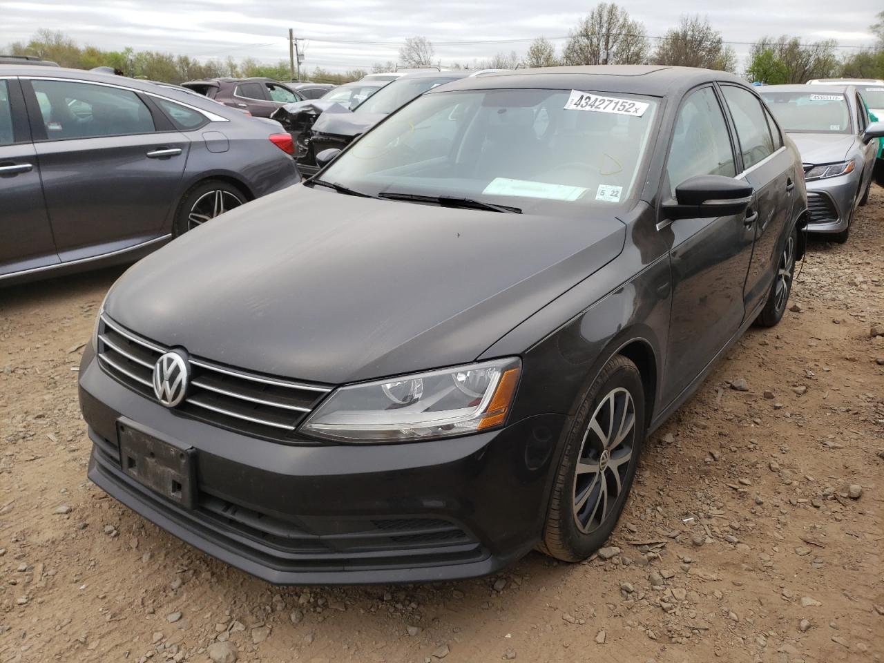 Photo 2 from auction – 2017 VOLKSWAGEN JETTA SE with VIN 3VWB67AJ0HM339712