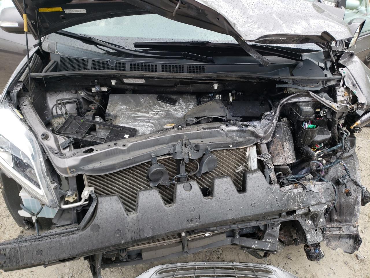 Photo 7 from auction – 2015 TOYOTA SIENNA XLE with VIN 5TDDK3DC0FS117259