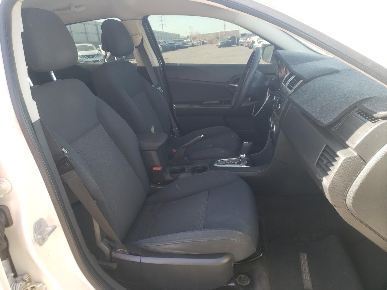 Photo 5 from auction – 2010 DODGE AVENGER SX with VIN 1B3CC4FB7AN133963