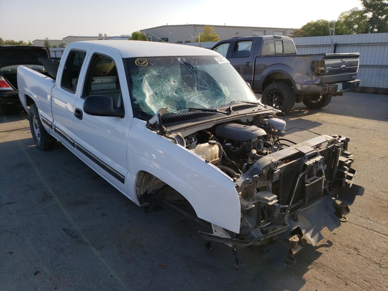 CHEVROLET SILVERADO 2004 with VIN 2GCEC19T441219747 - Photo from auction