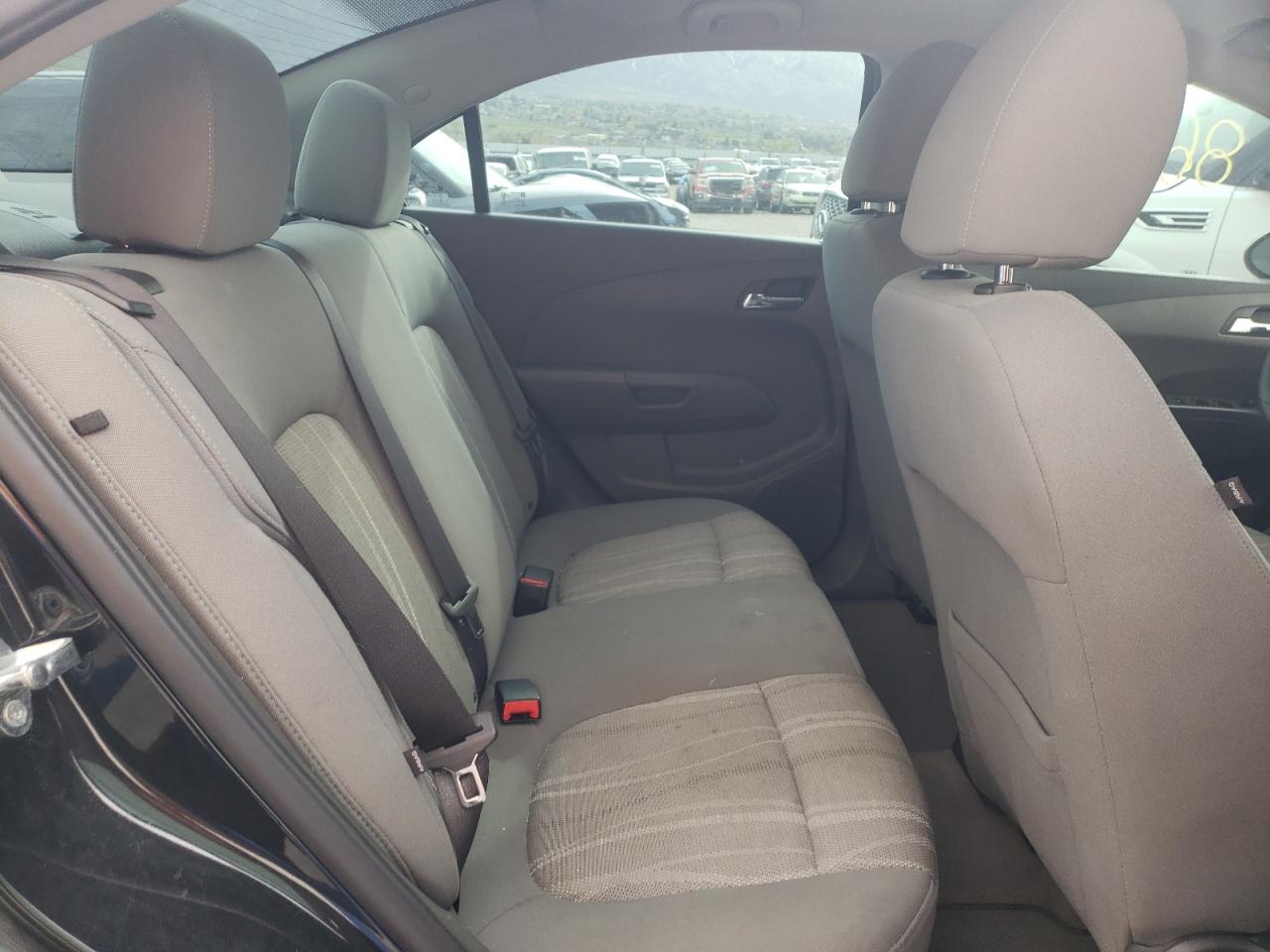 Photo 6 from auction – 2015 CHEVROLET SONIC LT with VIN 1G1JC5SB2F4155196