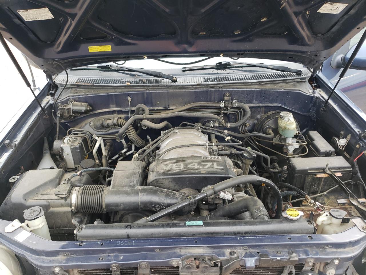 Photo 7 from auction – 2002 TOYOTA SEQUOIA SR with VIN 5TDZT34A92S090266