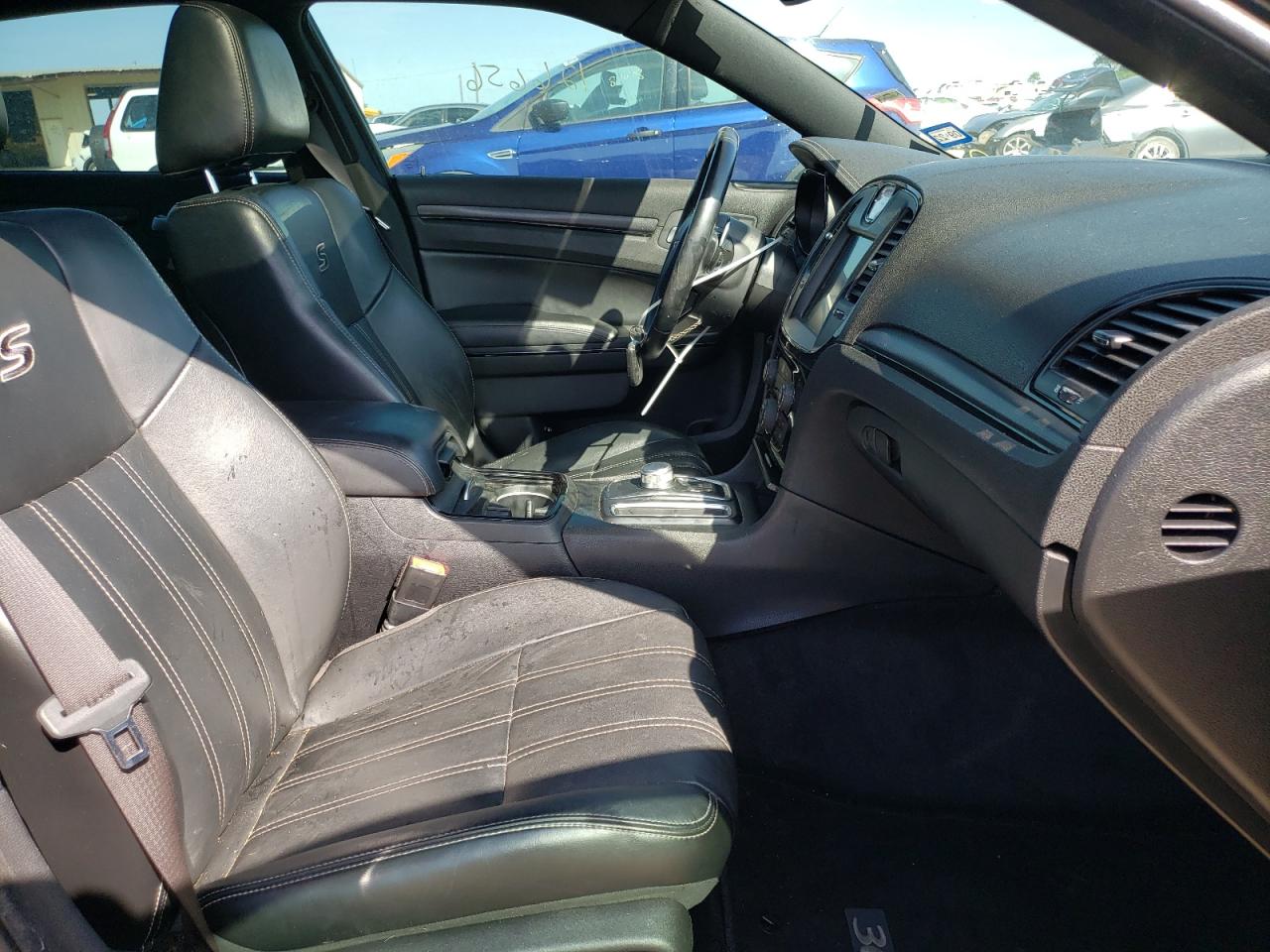 Photo 5 from auction – 2015 CHRYSLER 300 S with VIN 2C3CCABG6FH833010