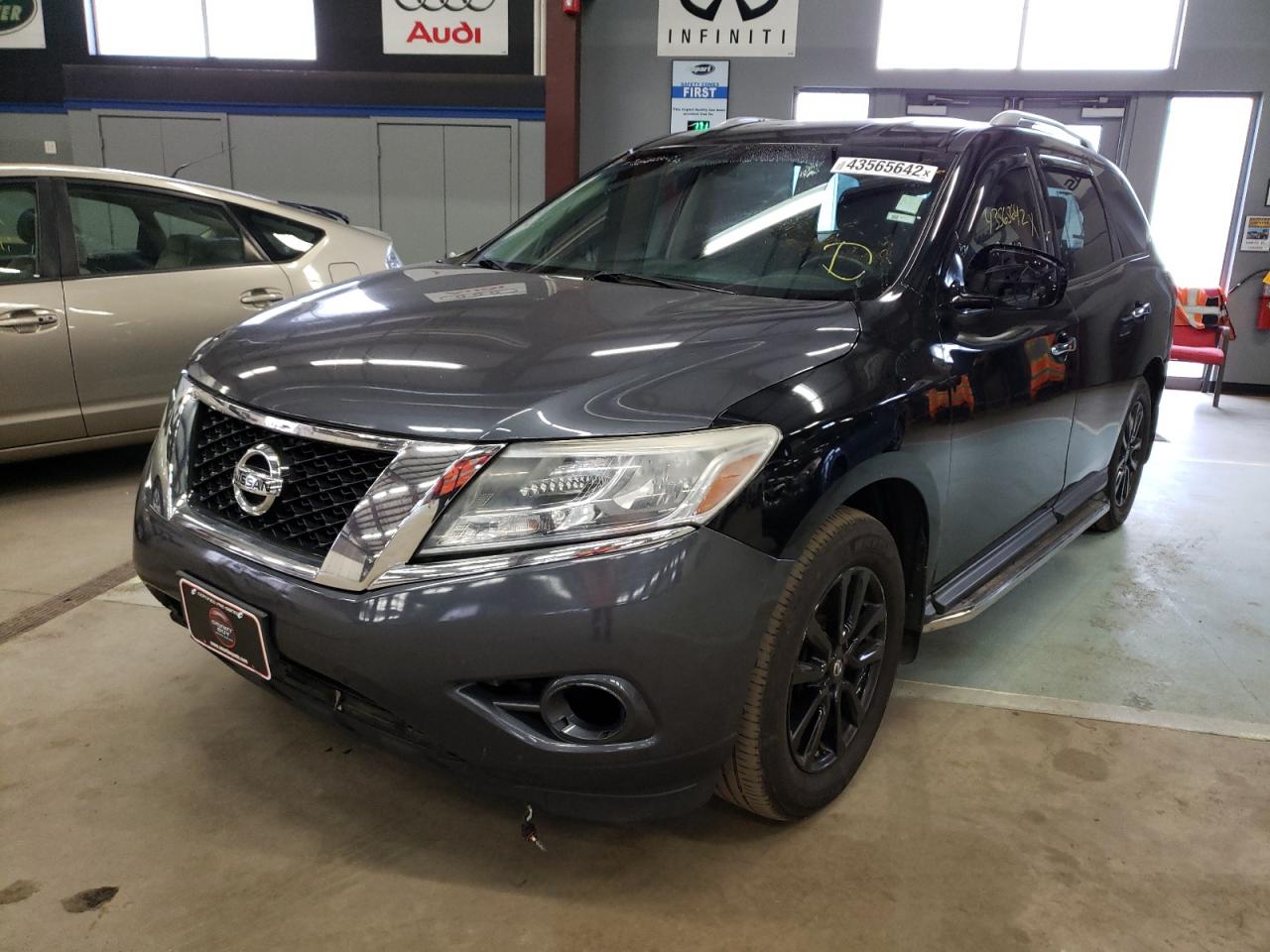Photo 2 from auction – 2013 NISSAN PATHFINDER with VIN 5N1AR2MMXDC655818