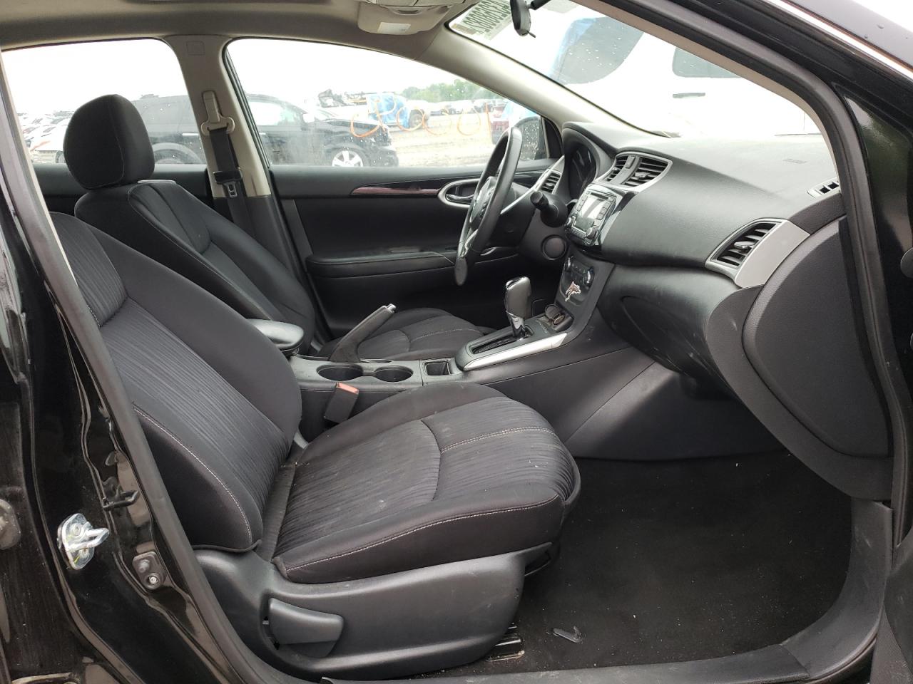 Photo 5 from auction – 2016 NISSAN SENTRA S with VIN 3N1AB7AP3GY280079