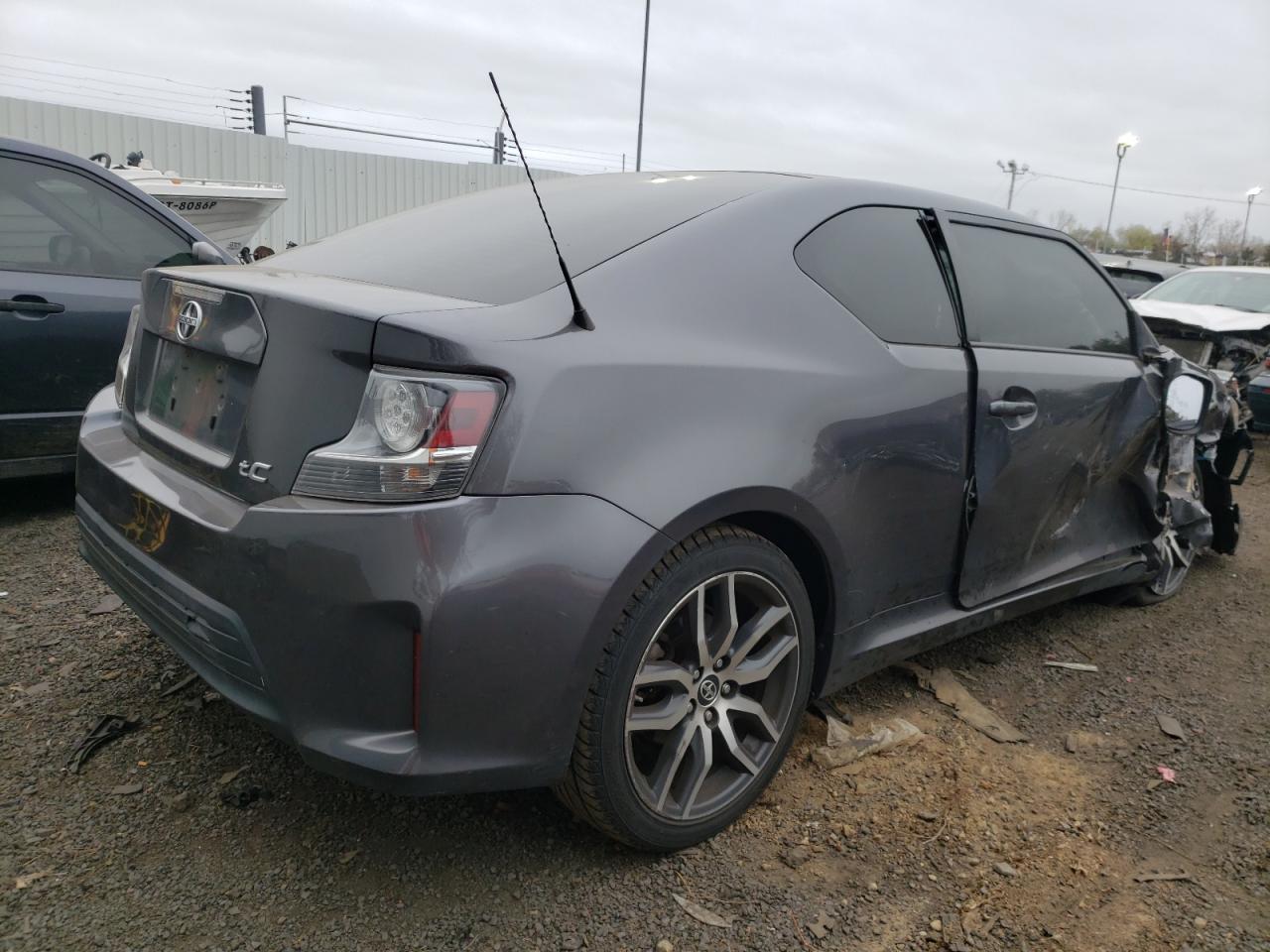 Photo 4 from auction – 2015 TOYOTA SCION TC with VIN JTKJF5C70FJ001220