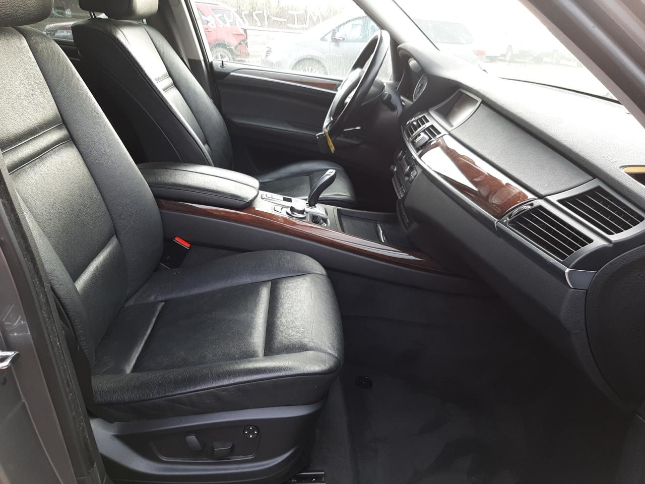 Photo 5 from auction – 2008 BMW X5 3.0I with VIN 5UXFE43598L008164