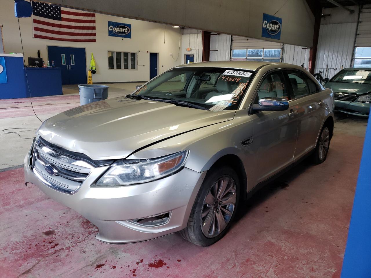 Photo 2 from auction – 2010 FORD TAURUS LIM with VIN 1FAHP2JW1AG143504