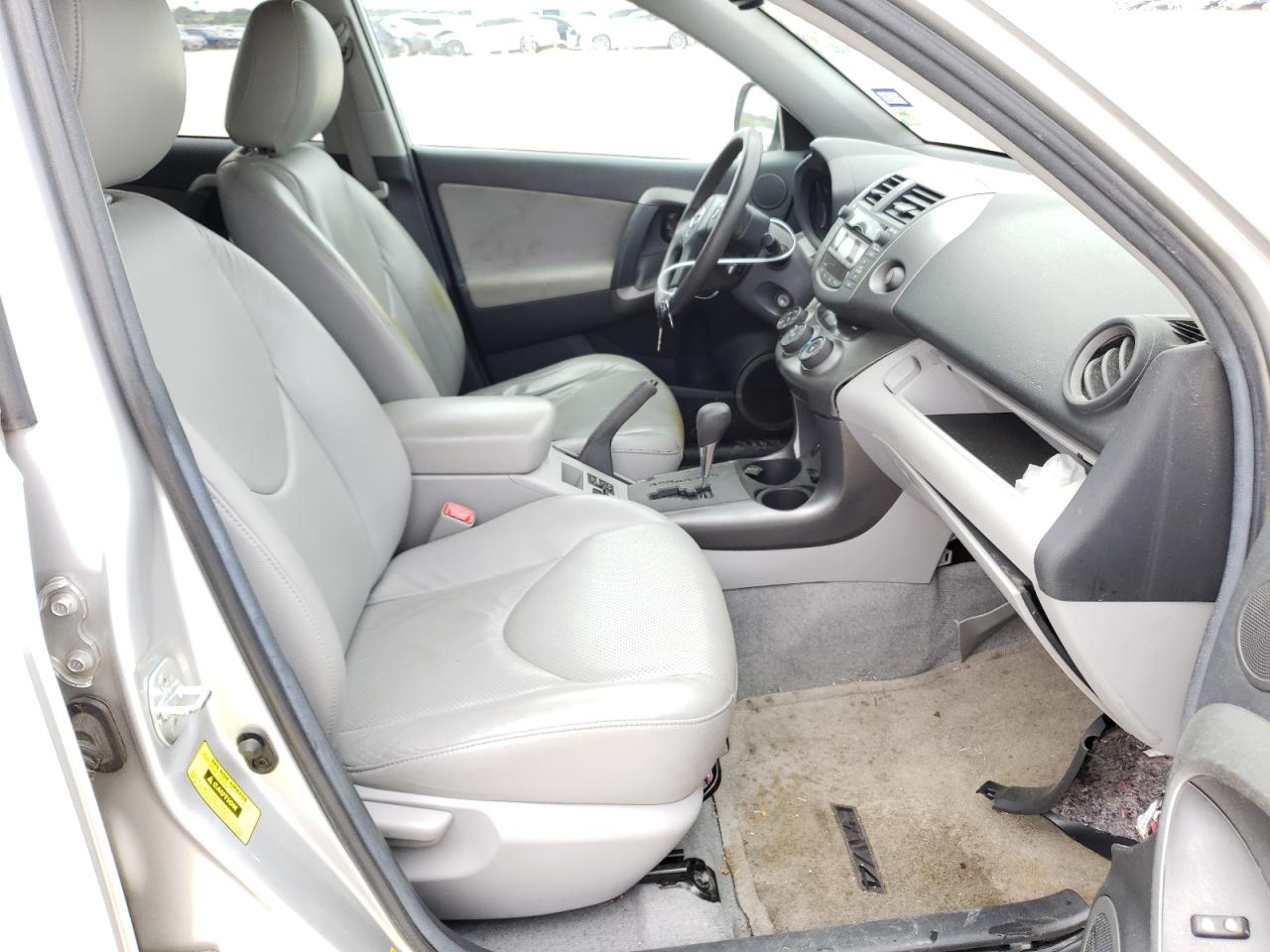 Photo 5 from auction – 2011 TOYOTA RAV4 with VIN 2T3ZF4DV4BW099035