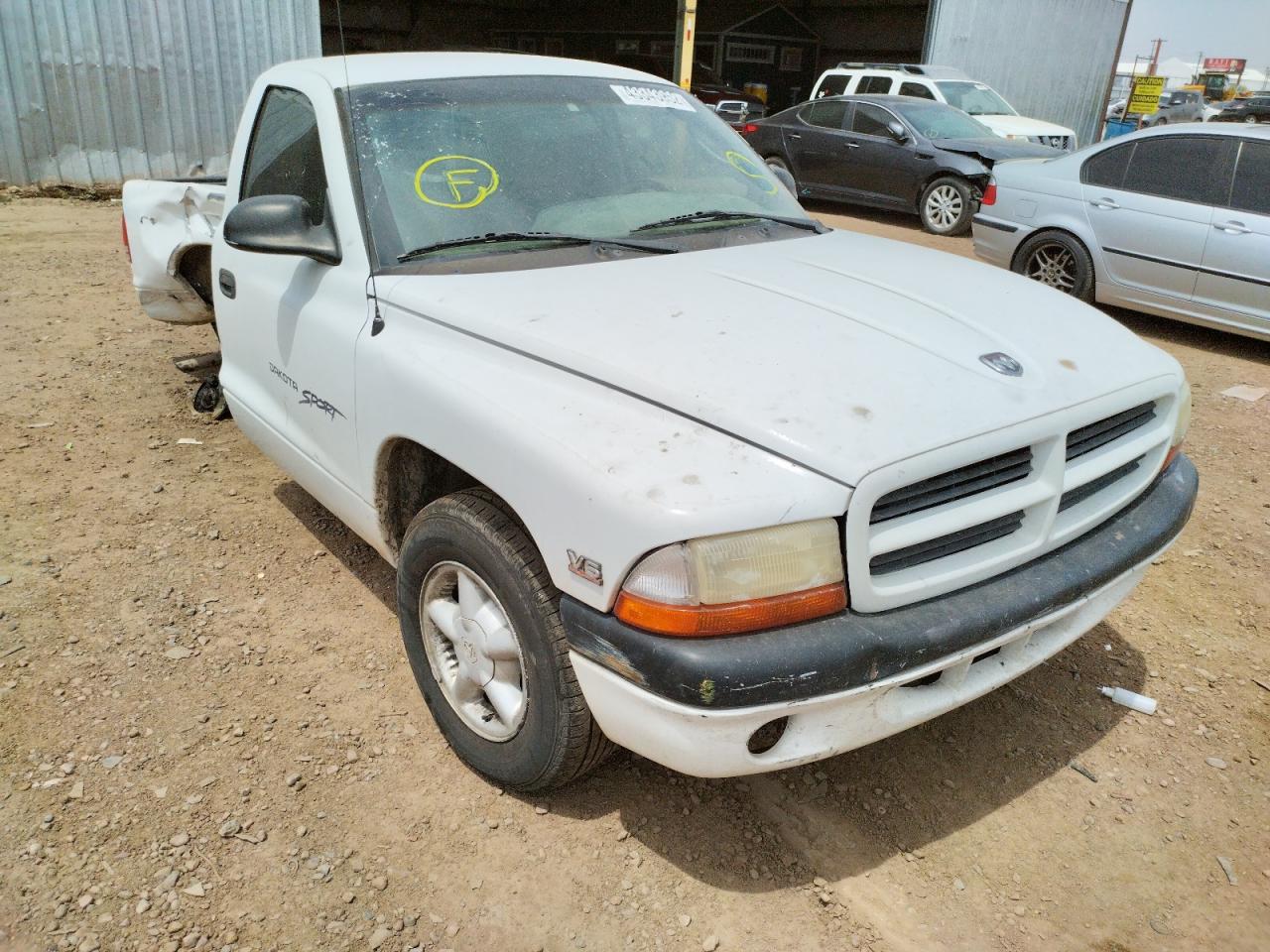 DODGE DAKOTA 2000 with VIN 1B7FL26X4YS798729 - Photo from auction