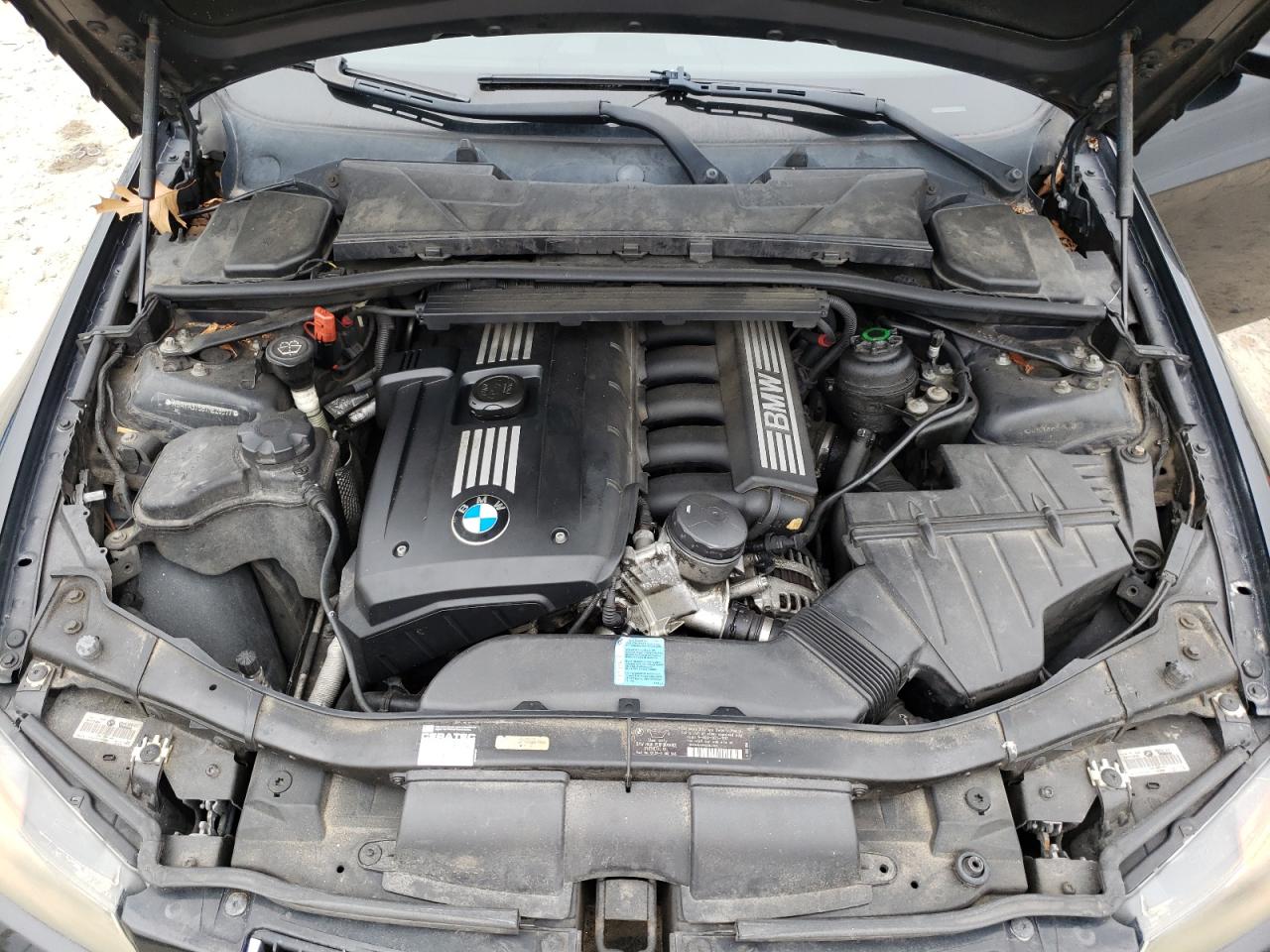 Photo 7 from auction – 2007 BMW 328 I with VIN WBAVA37587NE28577