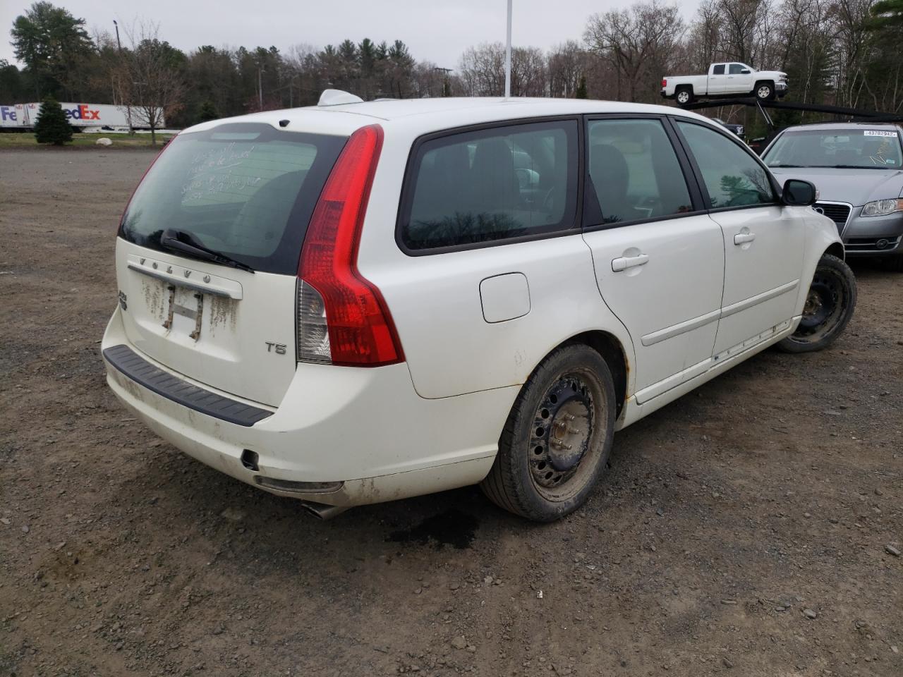 Photo 4 from auction – 2011 VOLVO V50 T5 with VIN YV1672MW8B2617857