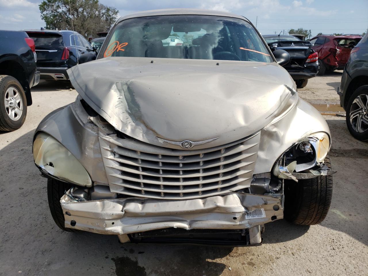 Photo 9 from auction – 2004 CHRYSLER PT CRUISER with VIN 3C4FY48B04T358269